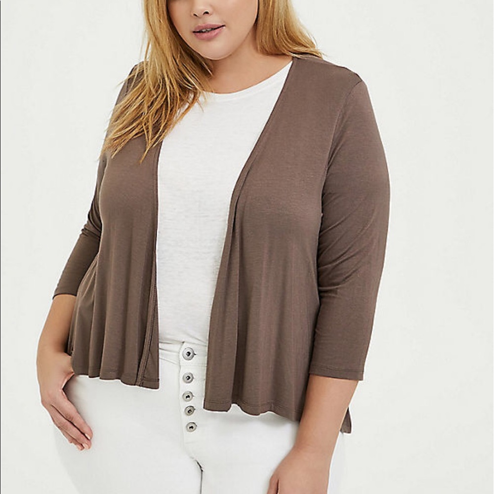 NWT torrid shrug